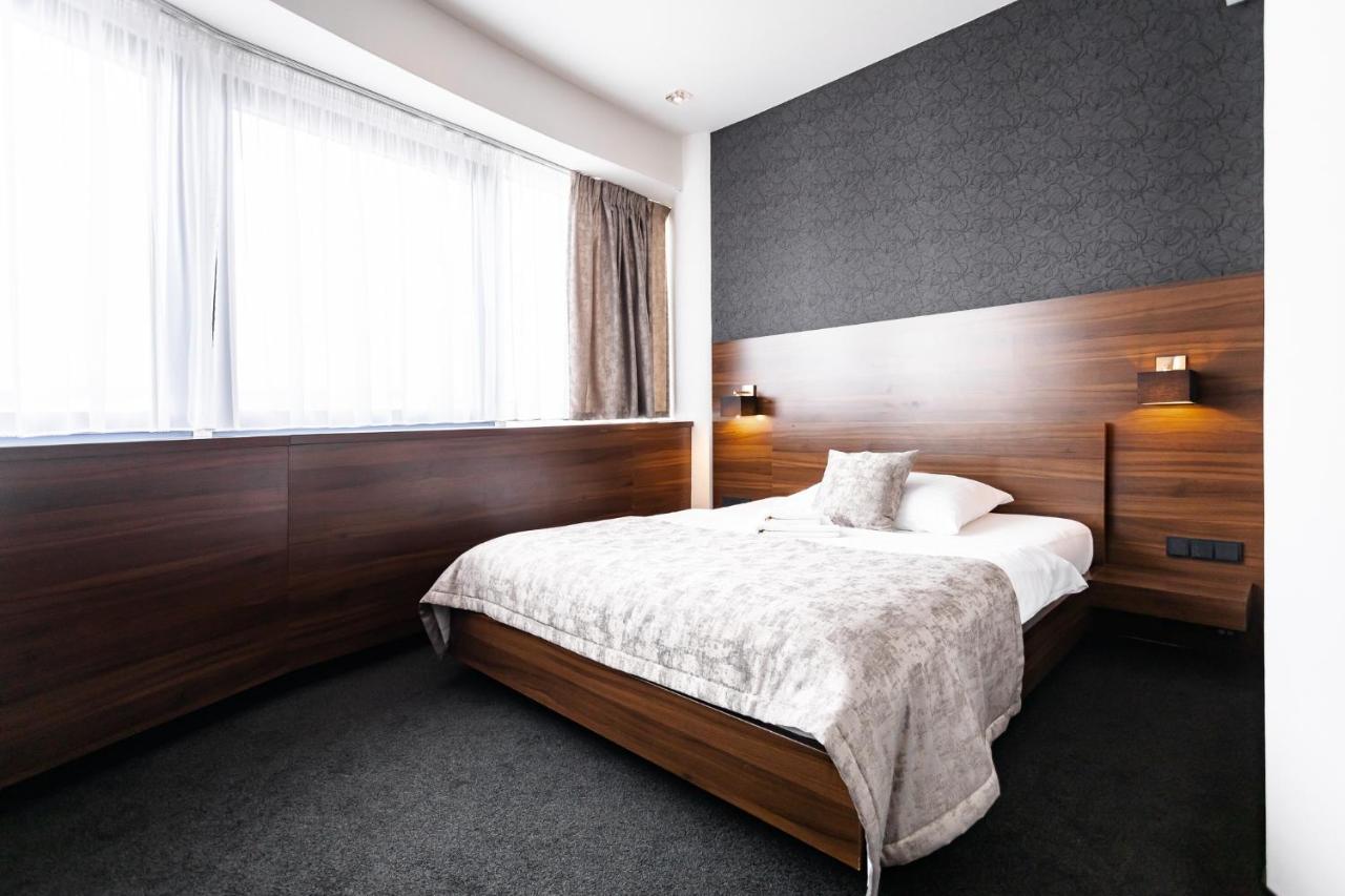 Tempus Club Garni Hotel Братислава Экстерьер фото